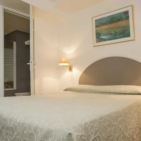 Royal Bastille Отель