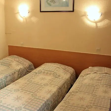 Royal Bastille Hotel 2*